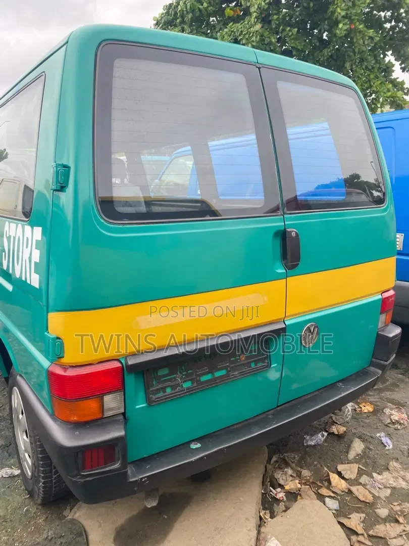 Volkswagen Transporter 2003 Green