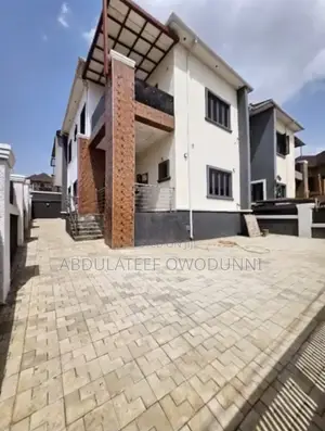 4bdrm Duplex in Fo1, Kubwa for sale