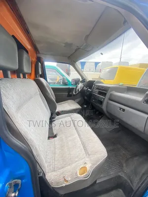 Volkswagen Transporter 2002 Blue