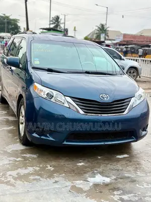 Toyota Sienna LE 8 Passenger 2011 Blue