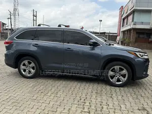 Toyota Highlander Limited 4dr SUV AWD (3.5L 6cyl 6A) 2015 Blue