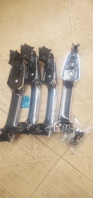 20015 to 20018 Outer Door Handle for Hillux Available for Sale