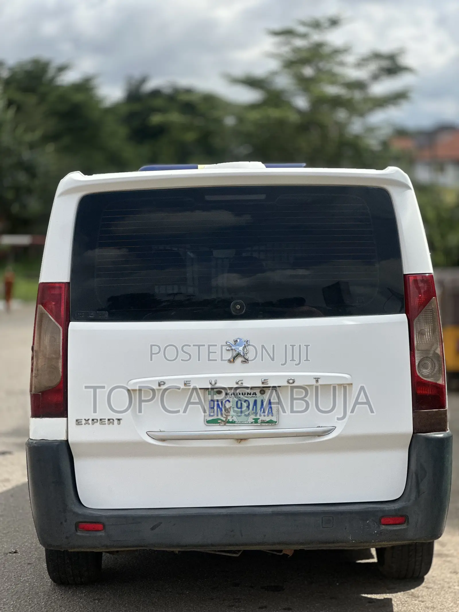 Peugeot Boxer Ambulance 2013 White