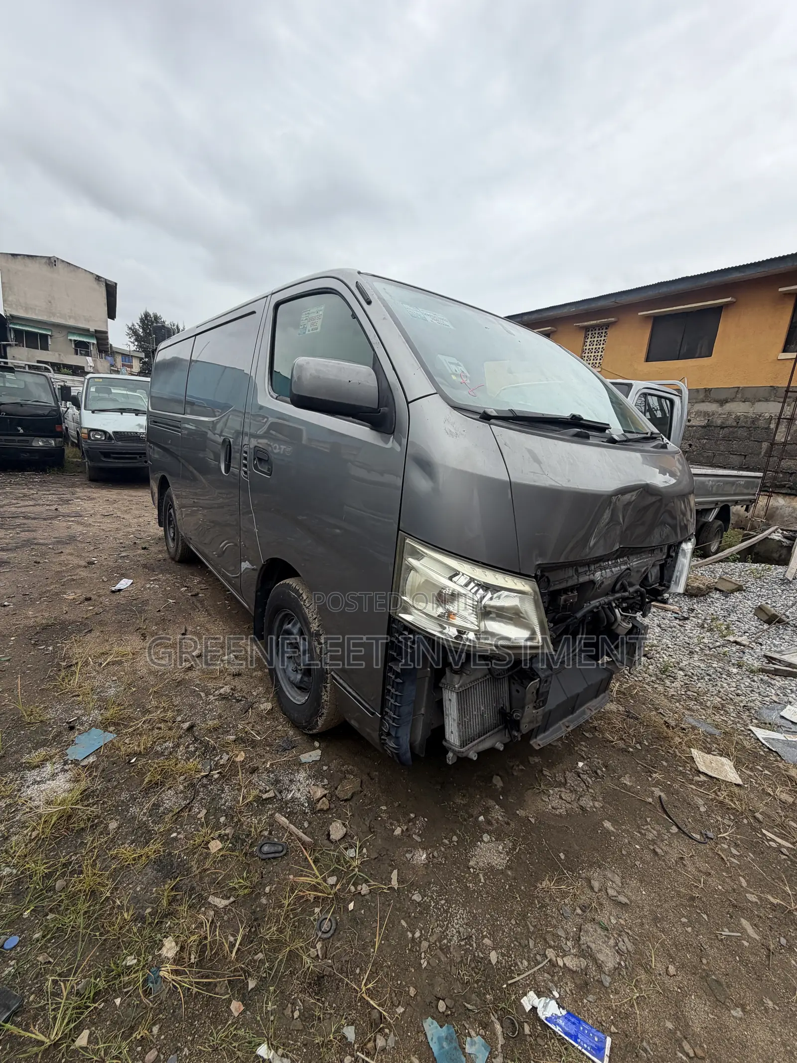 Nissan Caravan (Urvan) 2015 Grey