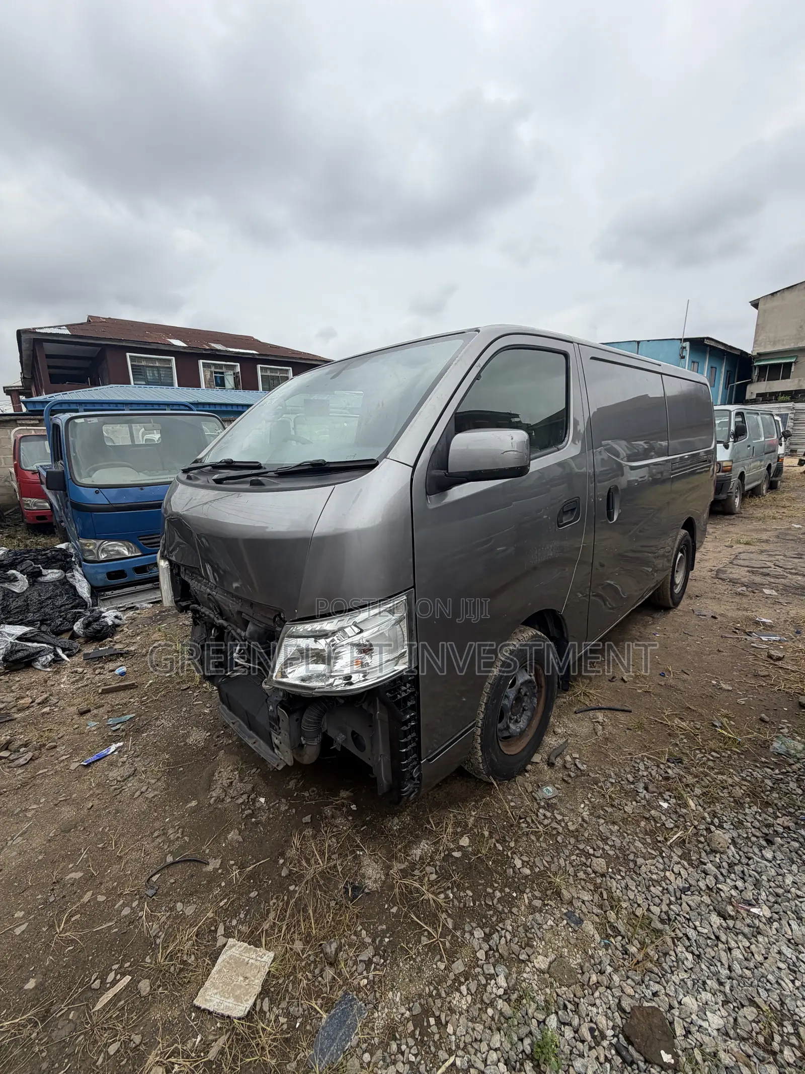 Nissan Caravan (Urvan) 2015 Grey