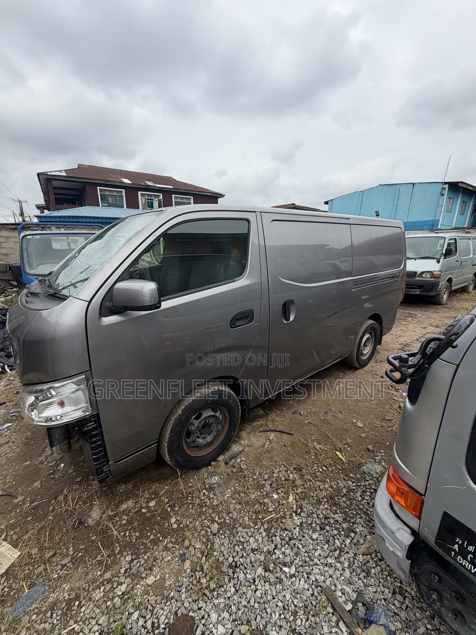 Nissan Caravan (Urvan) 2015 Grey