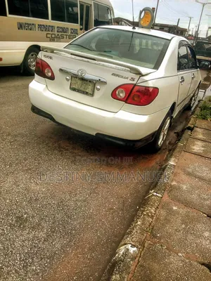 Toyota Corolla LE 2024 White