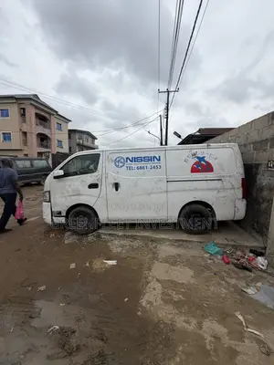 Nissan Caravan (Urvan) 2015 White
