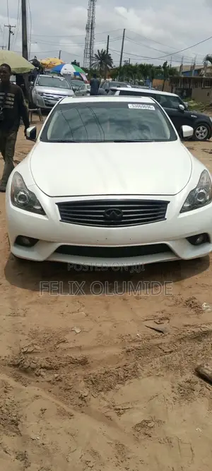 Infiniti G 2011 White