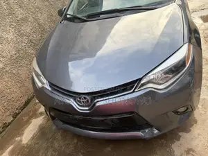 Toyota Corolla 2016 Gray