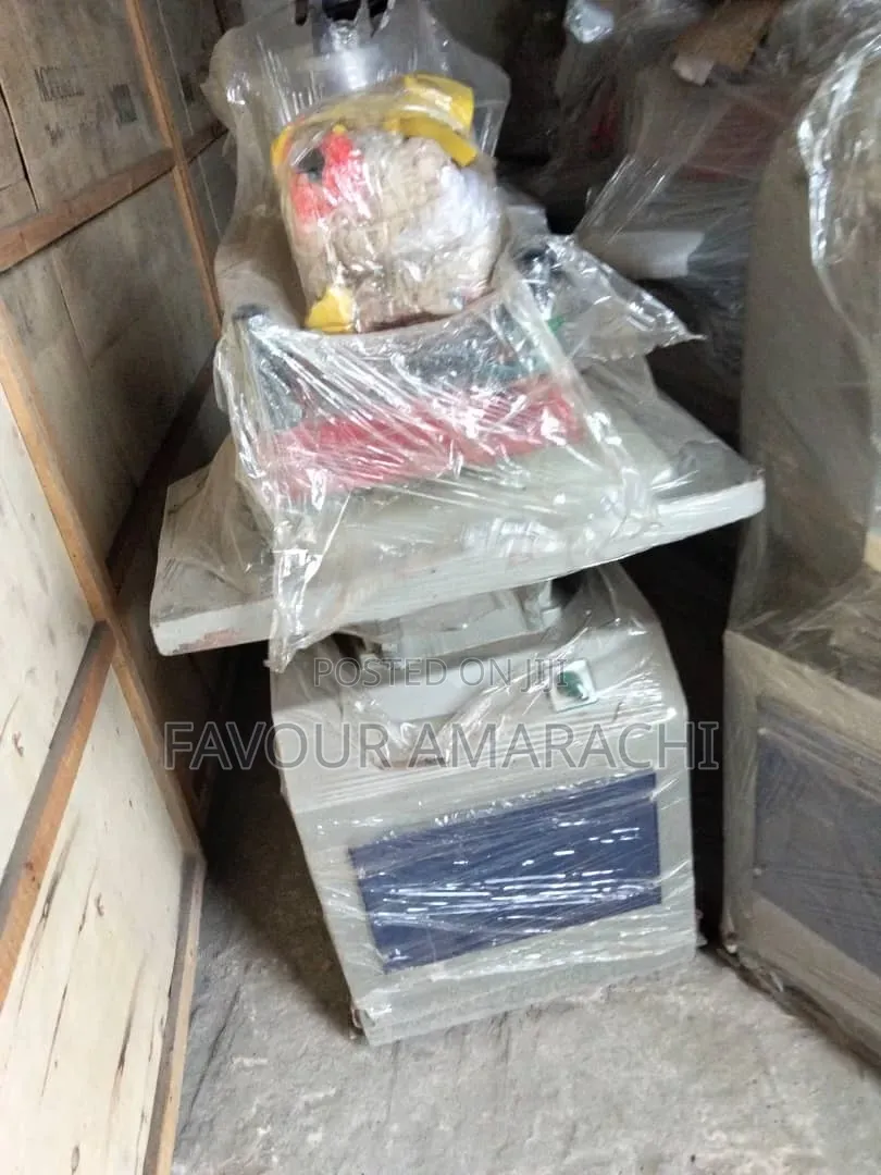 Hydraulic Punching Bag Machine
