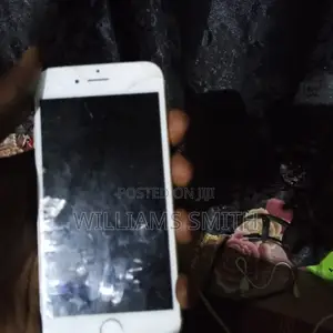 Apple iPhone 6s 32 GB Silver