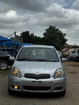 Toyota Yaris 1.4 2002 Silver