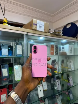Apple iPhone 16 128 GB Pink