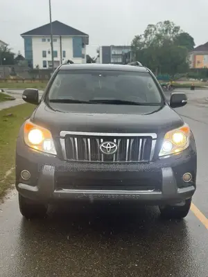 Toyota Land Cruiser Prado 2011 Black