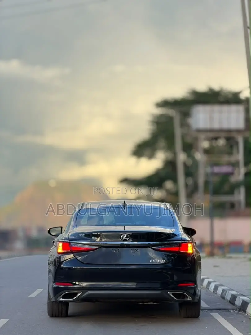Lexus ES 2019 Black