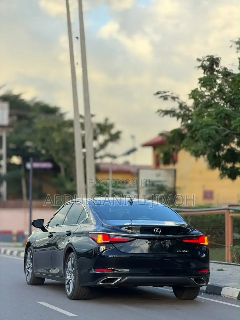 Lexus ES 2019 Black