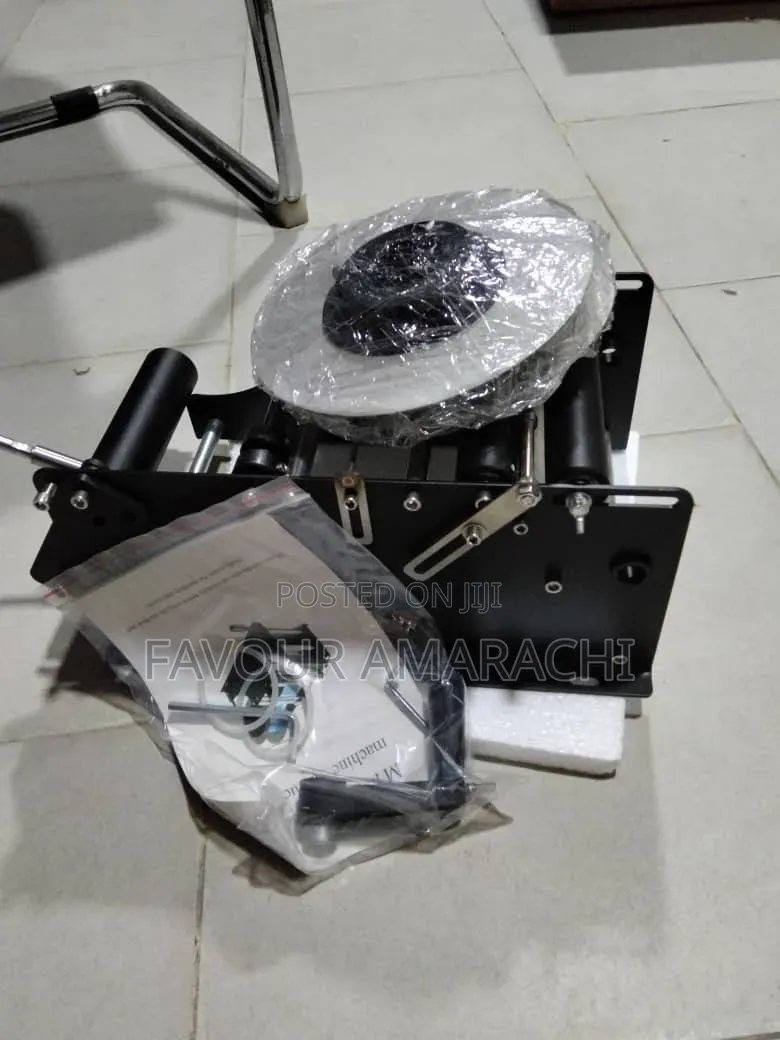 Round Bottle Labelling Machine