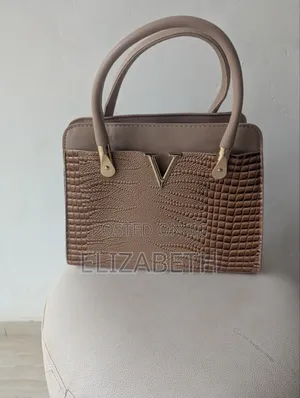 Brand New Classy Croc-Embossed Structured Handbag – Limited Stock