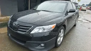 Toyota Camry XLE 4dr Sedan (2.5L 4cyl 6AM) 2010 Black