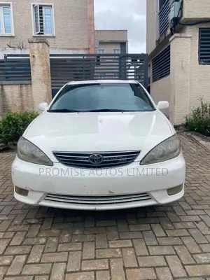 Toyota Camry XLE 4dr Sedan (2.4L 4cyl 5A) 2006 White