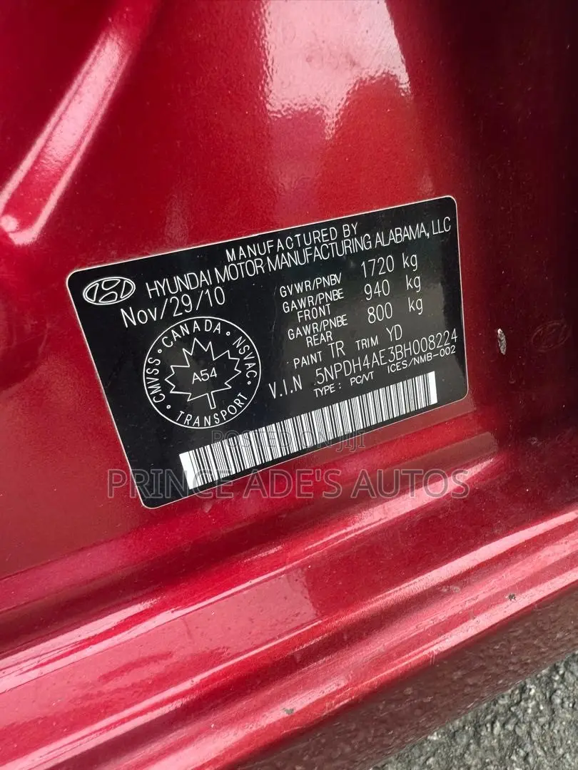Hyundai Elantra 2011 Red