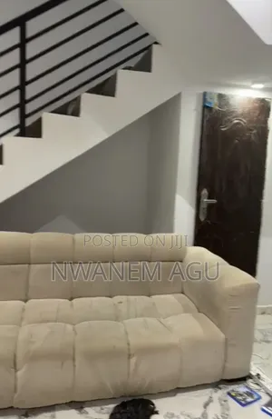 Quality L Chair