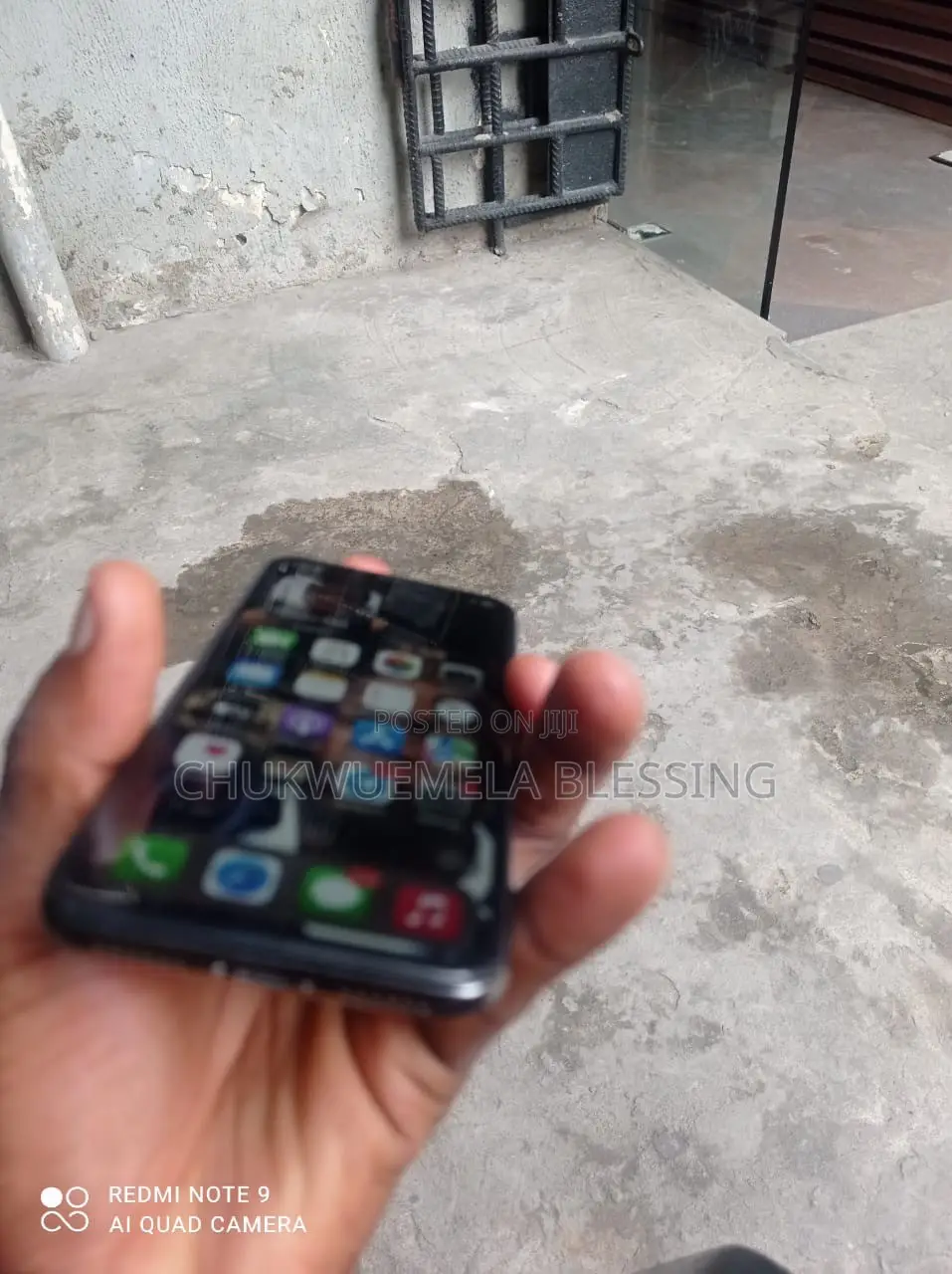 Apple iPhone X 64 GB Black