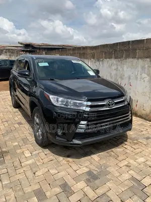 Toyota Highlander LE 4dr SUV (3.5L 6cyl 6A) 2015 Black