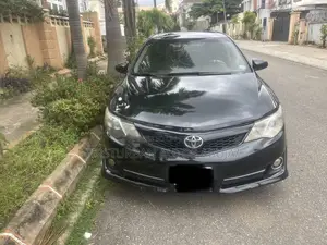 Toyota Camry SE 4dr Sedan (2.5L 4cyl 6A) 2013 Black
