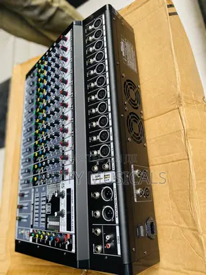 Yamaha Pmx120usb 12 Channel Powered Professional Mixer
