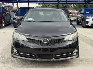 Toyota Camry SE 4dr Sedan (2.5L 4cyl 6A) 2013 Black