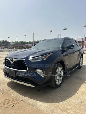 Toyota Highlander Limited 2022 Blue