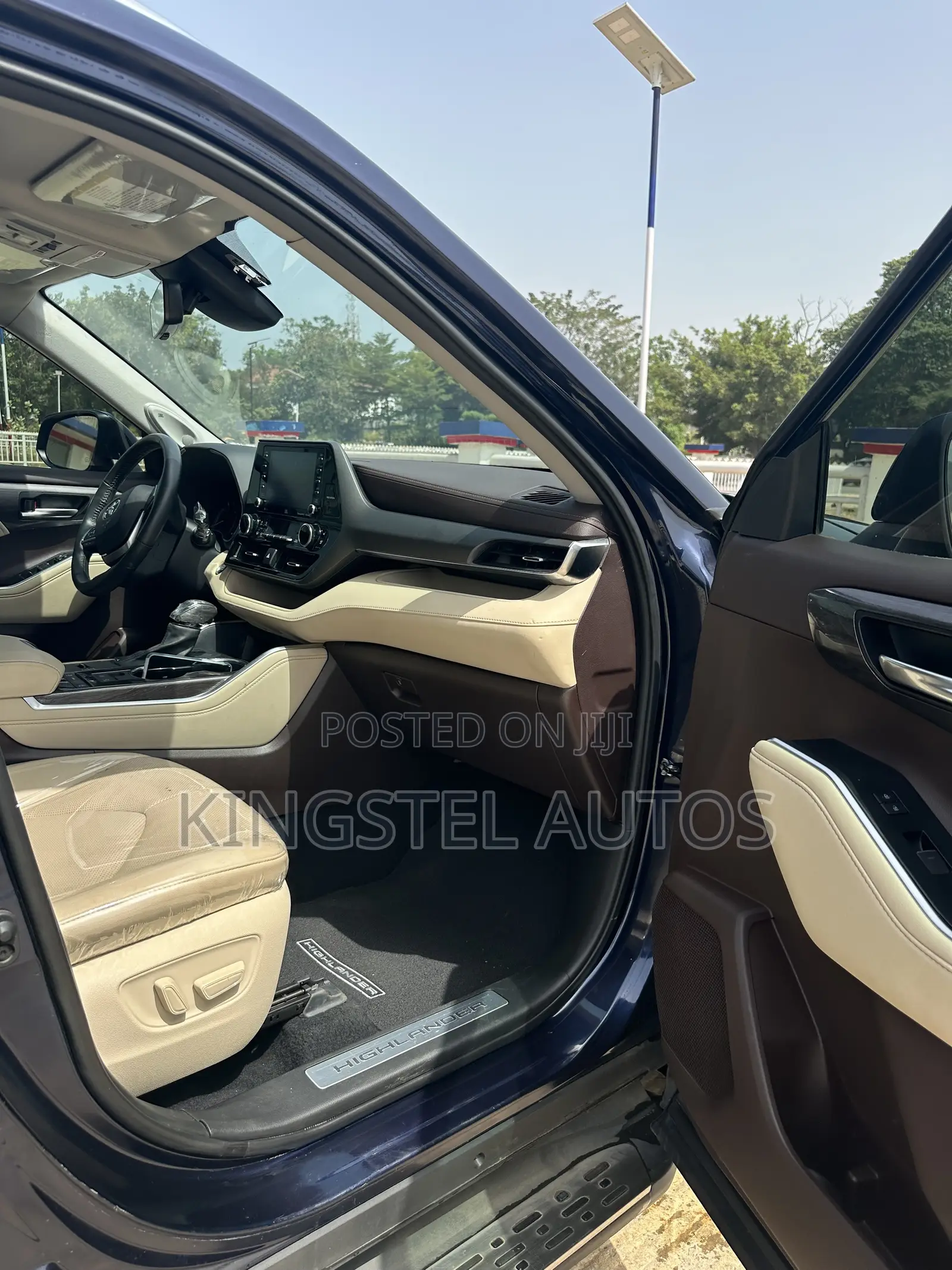 Toyota Highlander Limited 2022 Blue
