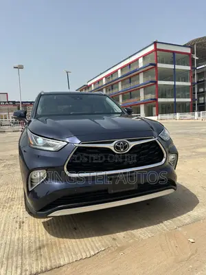 Toyota Highlander Limited 2022 Blue