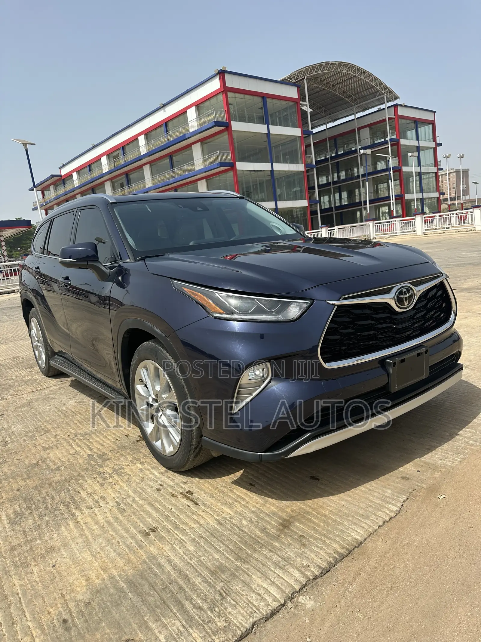Toyota Highlander Limited 2022 Blue