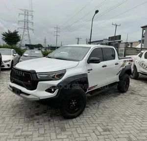 New Toyota Hilux 2024 White