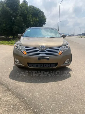 Toyota Venza XLE 2012 Gold