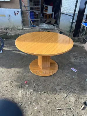 Round Table