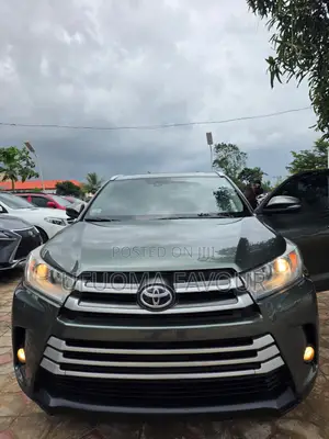 Toyota Highlander Limited 4dr SUV AWD (3.5L 6cyl 6A) 2015 Gray