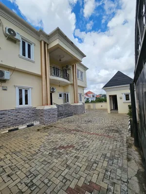 6bdrm Duplex in Guzape District for rent
