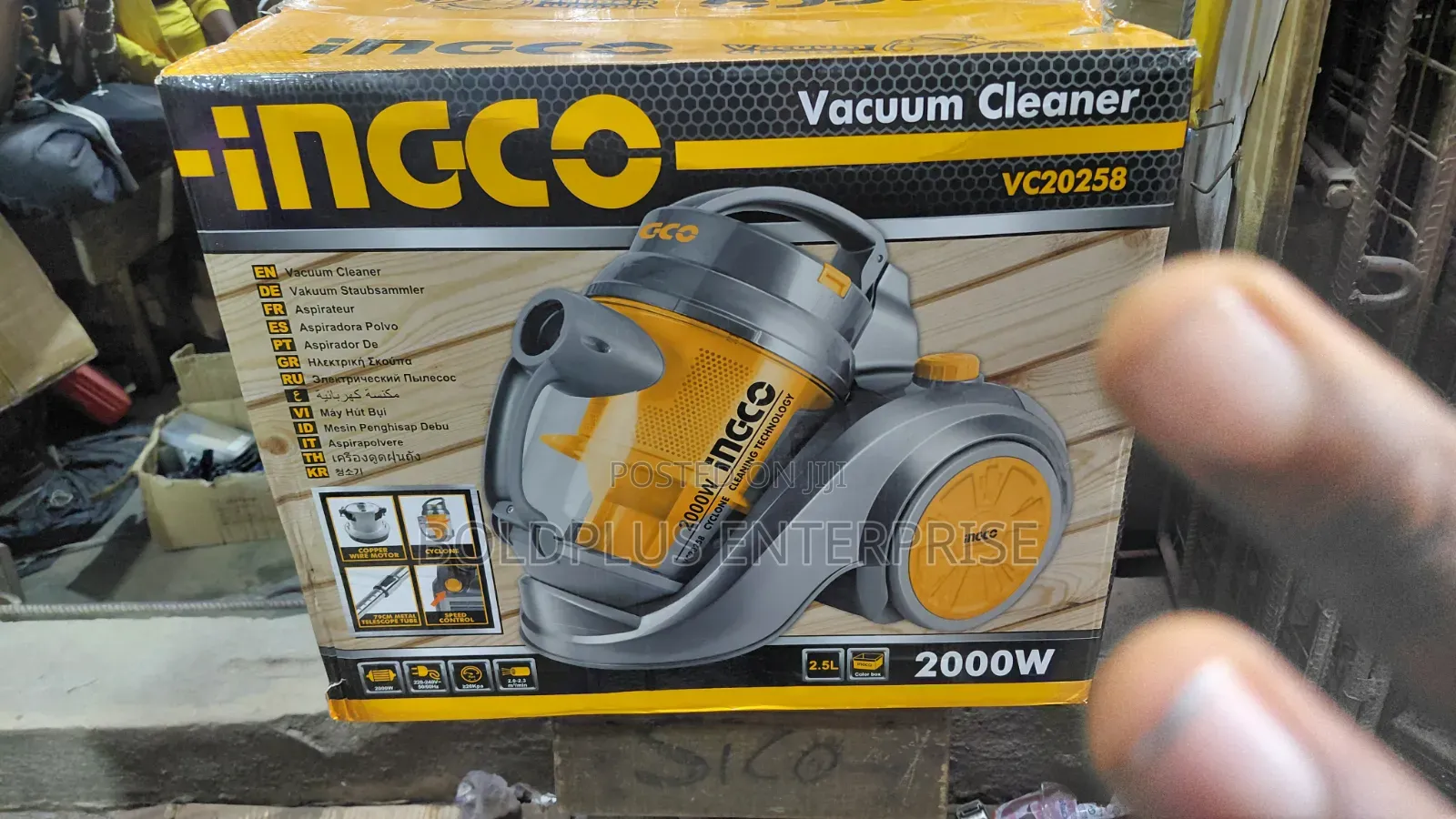 2000w Ingco Vacuum Cleaner