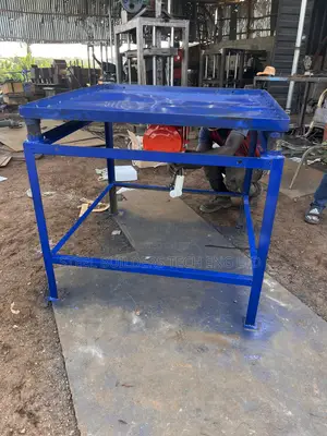 Vibrating Table