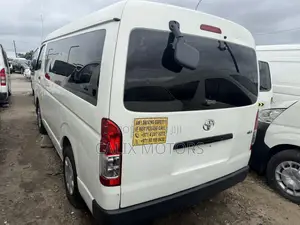 Toyota HiAce 2015 White