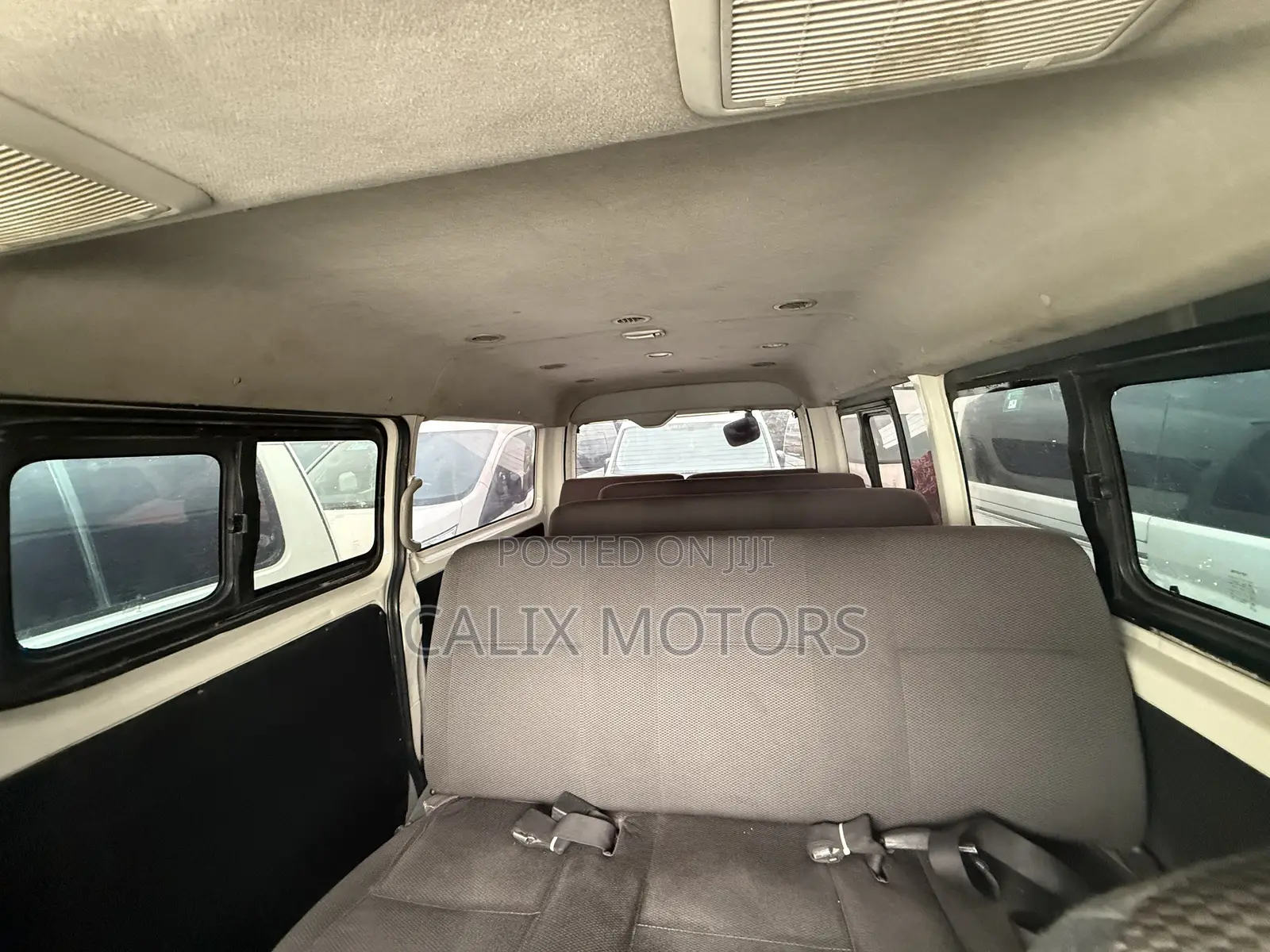 Toyota HiAce 2015 White