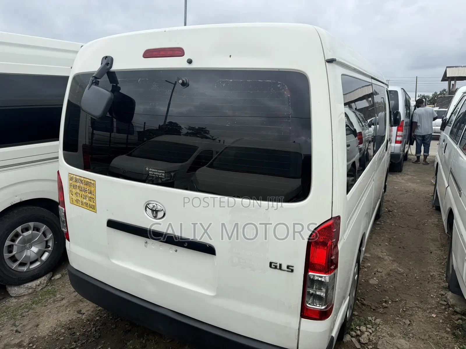 Toyota HiAce 2015 White