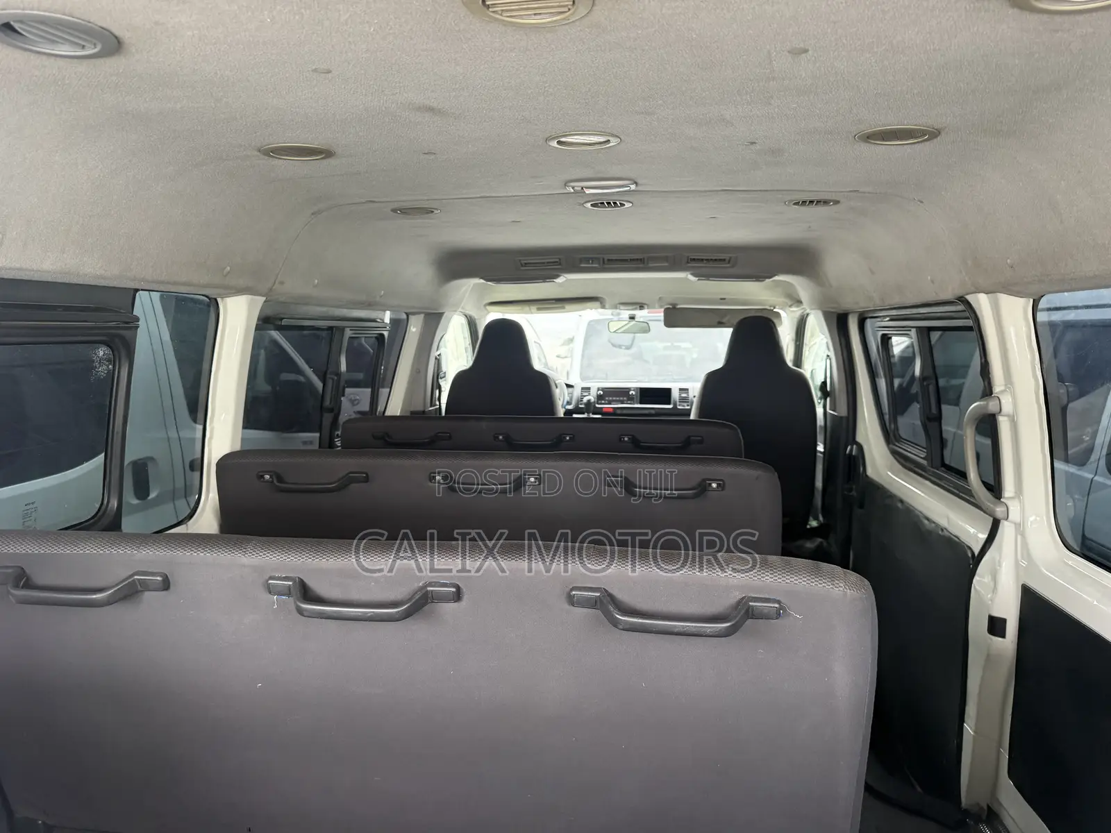 Toyota HiAce 2015 White
