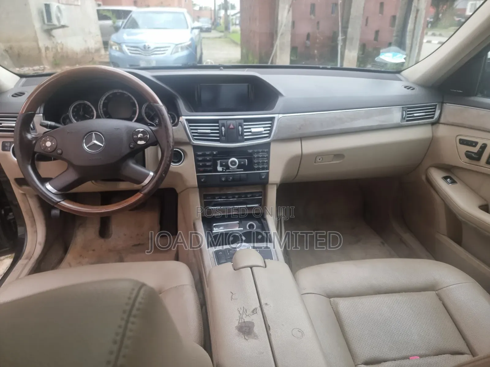Mercedes-Benz E350 2011 Black