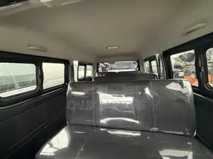 Toyota HiAce 2016 Black