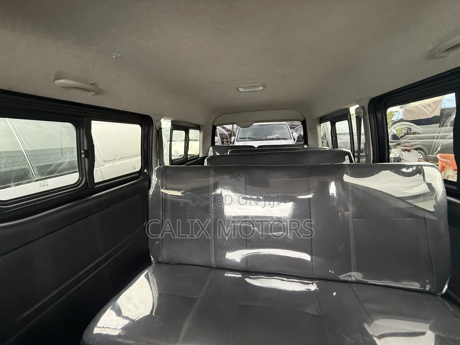 Toyota HiAce 2016 Black